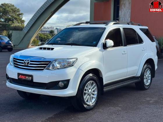 TOYOTA HILUX SW4 3.0 SRV 4X4 16V TURBO INTERCOOLER DIESEL 4P AUTOMÁTICO